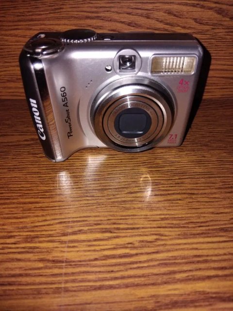 Canon A560 Silver  цифровий фотоапарат Y2K