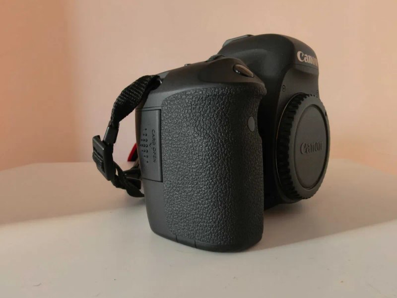 Canon EOS 6D Body — фото 2