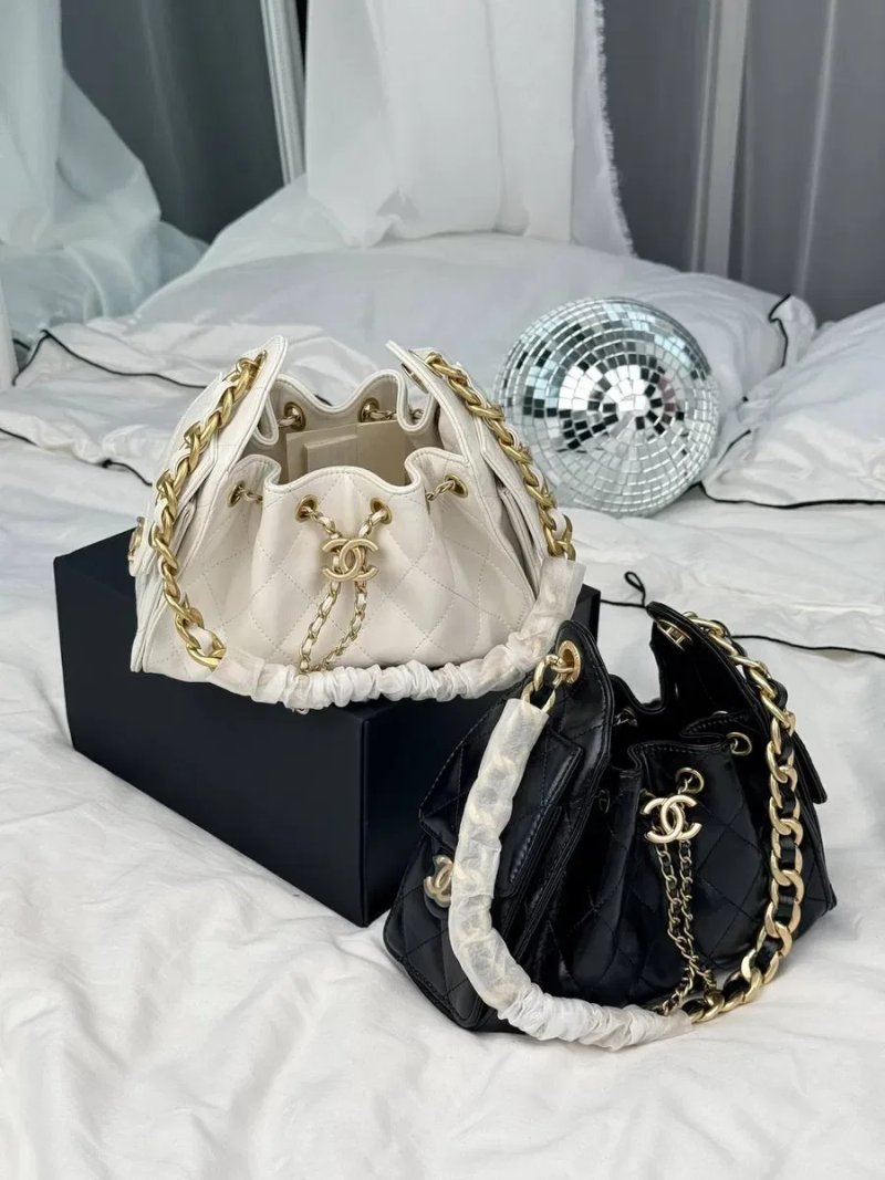 Chanel 25 Small Handbag White Lambskin with Gold Hardware/ женская сумочка Шанель / жіноча шкіряна сумочка  / нова сумочка — фото 7