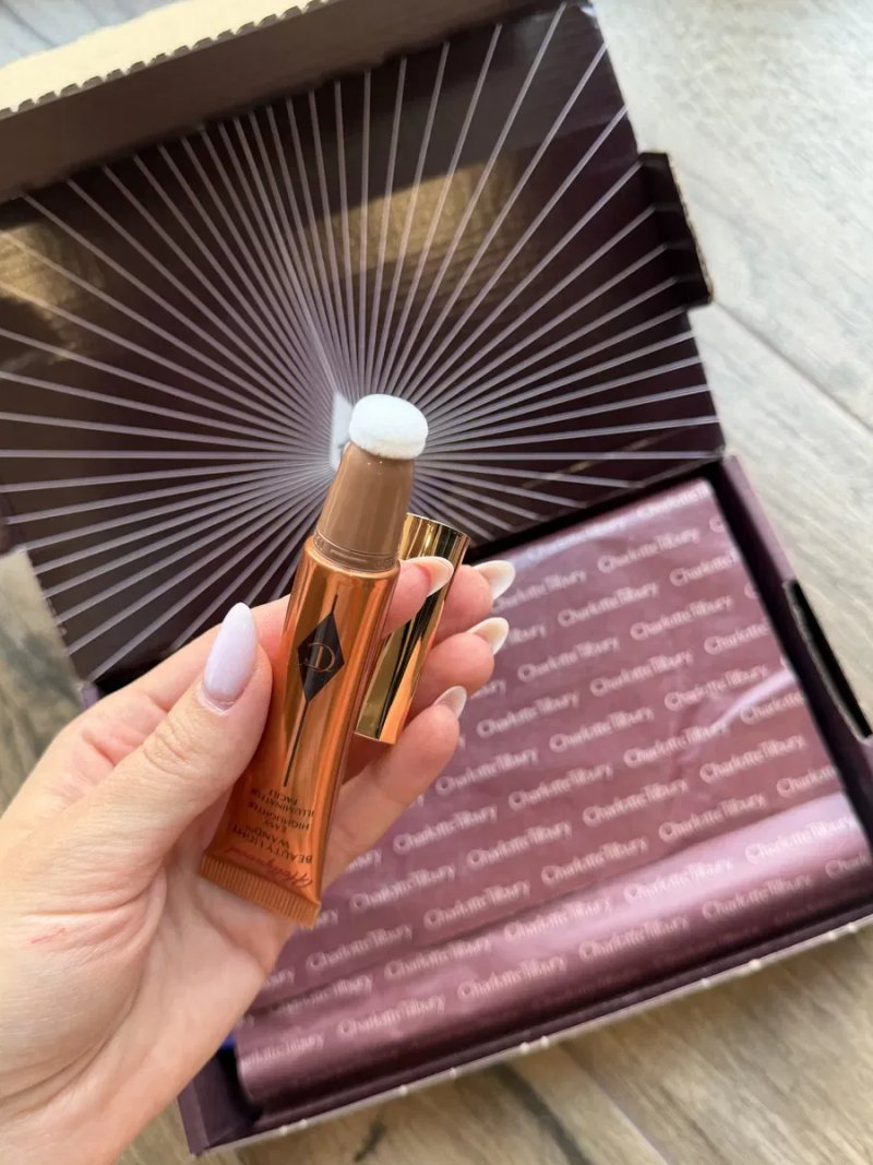 Charlotte Tilbury Hollywood Beauty Light Wand / Pillow Talk Beauty Light Wand 12 ml новий/ 2000 за два — фото 6