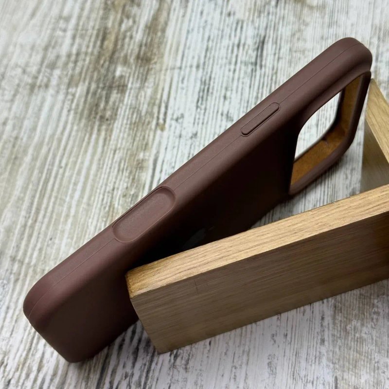 Чехол софттач Silicone Case на iPhone 17 Pro Max/ 17 Pro Чохол Brown — фото 8