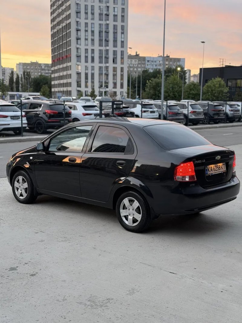 Chevrolet Aveo 2006 1.5 бензин — фото 4