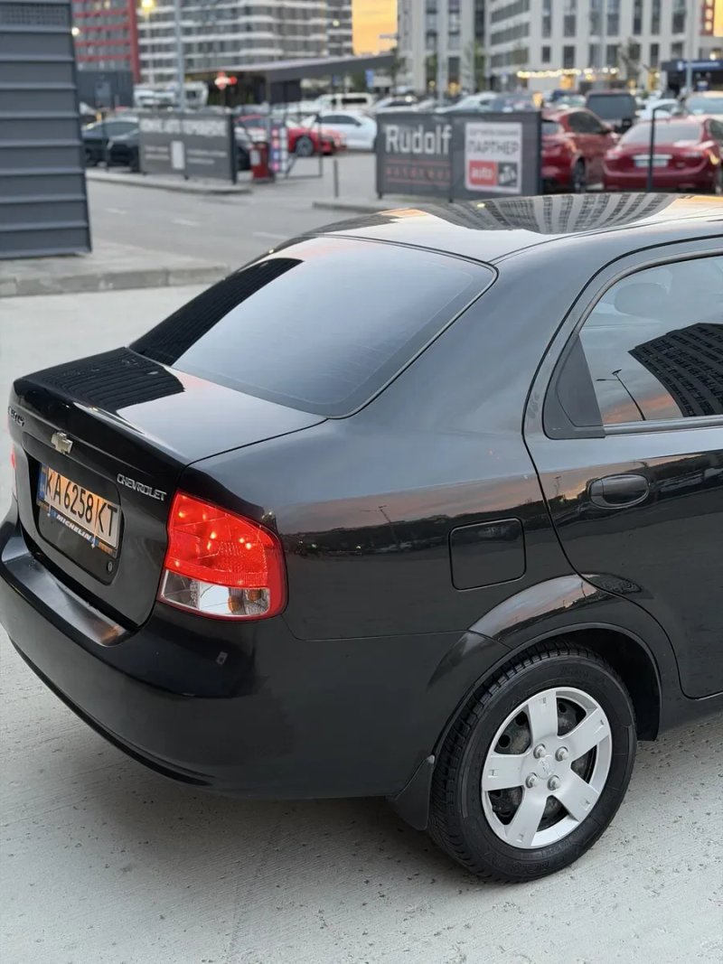 Chevrolet Aveo 2006 1.5 бензин — фото 8