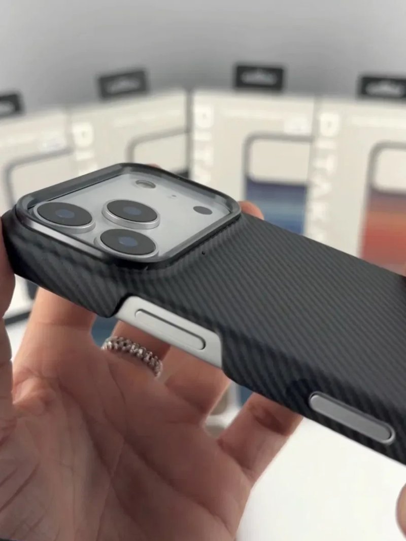 Чохол Пітака для айфон 17 про макс чехол pitaka iPhone pro max карбон тонкий відкриті кнопки — фото 6