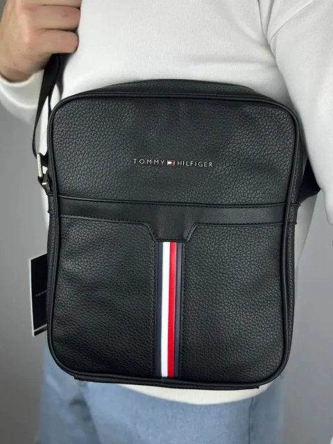 Чоловіча сумка через плече Tommy Hilfiger Downtown Reporter чорна.