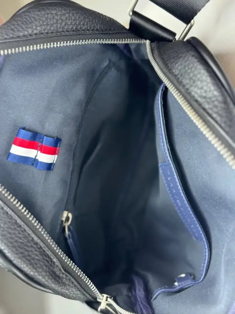 Чоловіча сумка через плече Tommy Hilfiger Downtown Reporter чорна. — фото 5