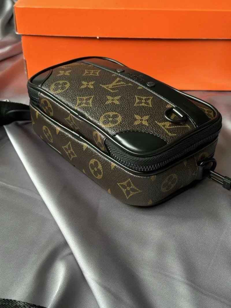 Чоловіча сумка Louis Vuitton мужская сумка барсетка мессенджер через плечо бананка клатч — фото 2