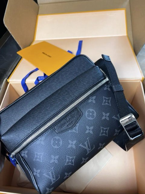 Чоловіча сумка Louis Vuitton Outdoor
