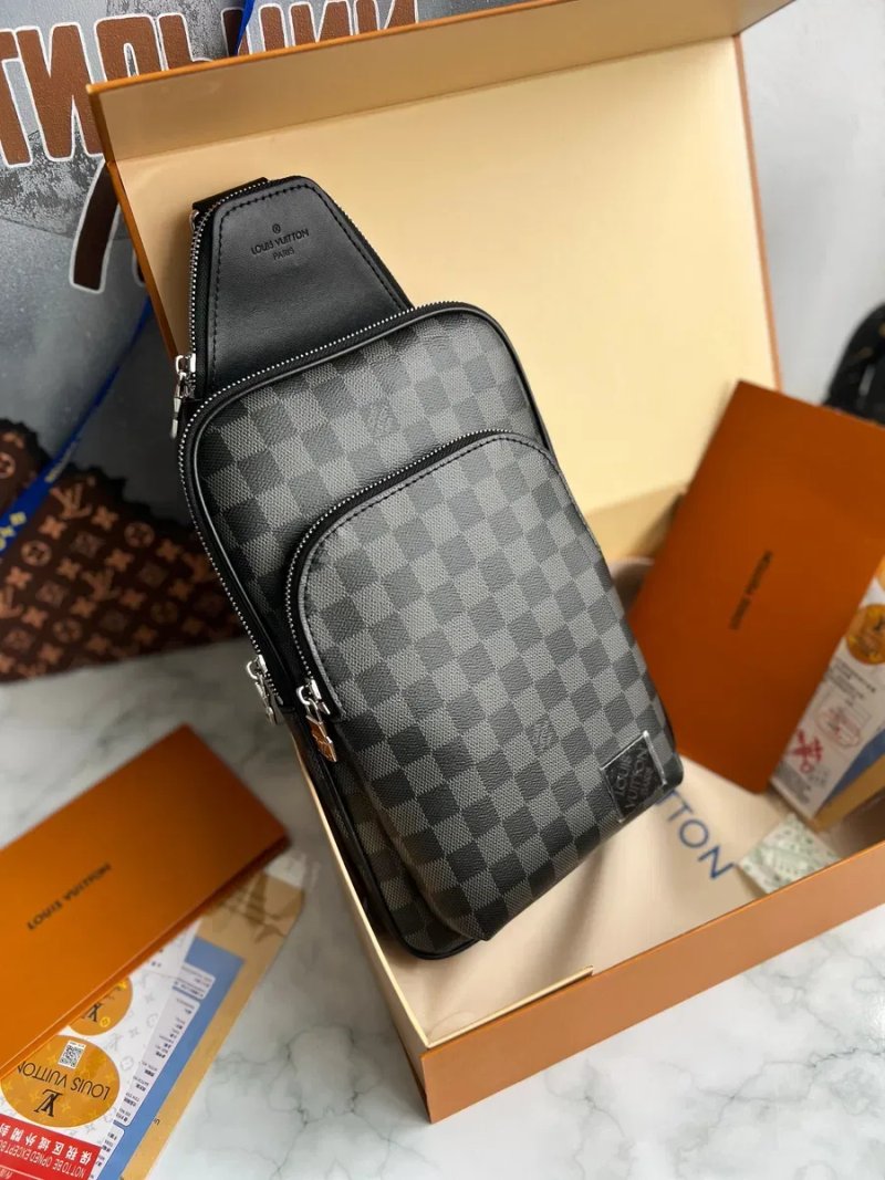 Чоловіча сумка слінг чорна сіра шкіряна Louis Vuitton Slingbag Avenue — фото 3