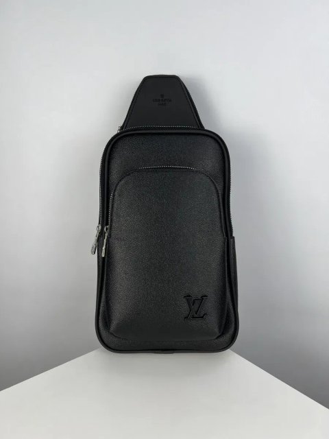 Чоловіча сумка-слінг Louis Vuitton / Мужская сумка