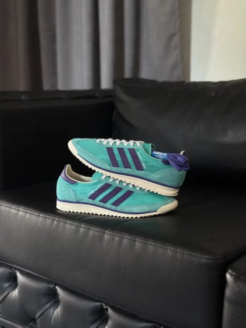 Чоловічі кросівки Adidas Originals x Sporty & Rich SL 72 OG [оригінал] 42; 42,5; 44; 44,5 Більше 500 товарів у наявності Дивіться інші наші оголошення