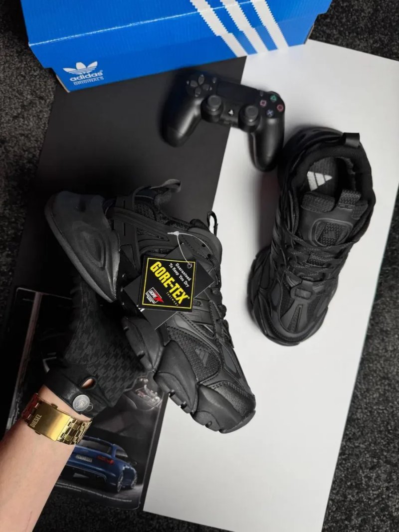 Чоловічі кросівки Adidas XLG Runner Deluxe GTX All Black [41-45] — фото 3