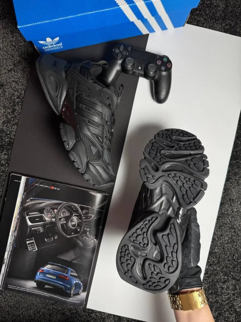 Чоловічі кросівки Adidas XLG Runner Deluxe GTX All Black [41-45] — фото 6
