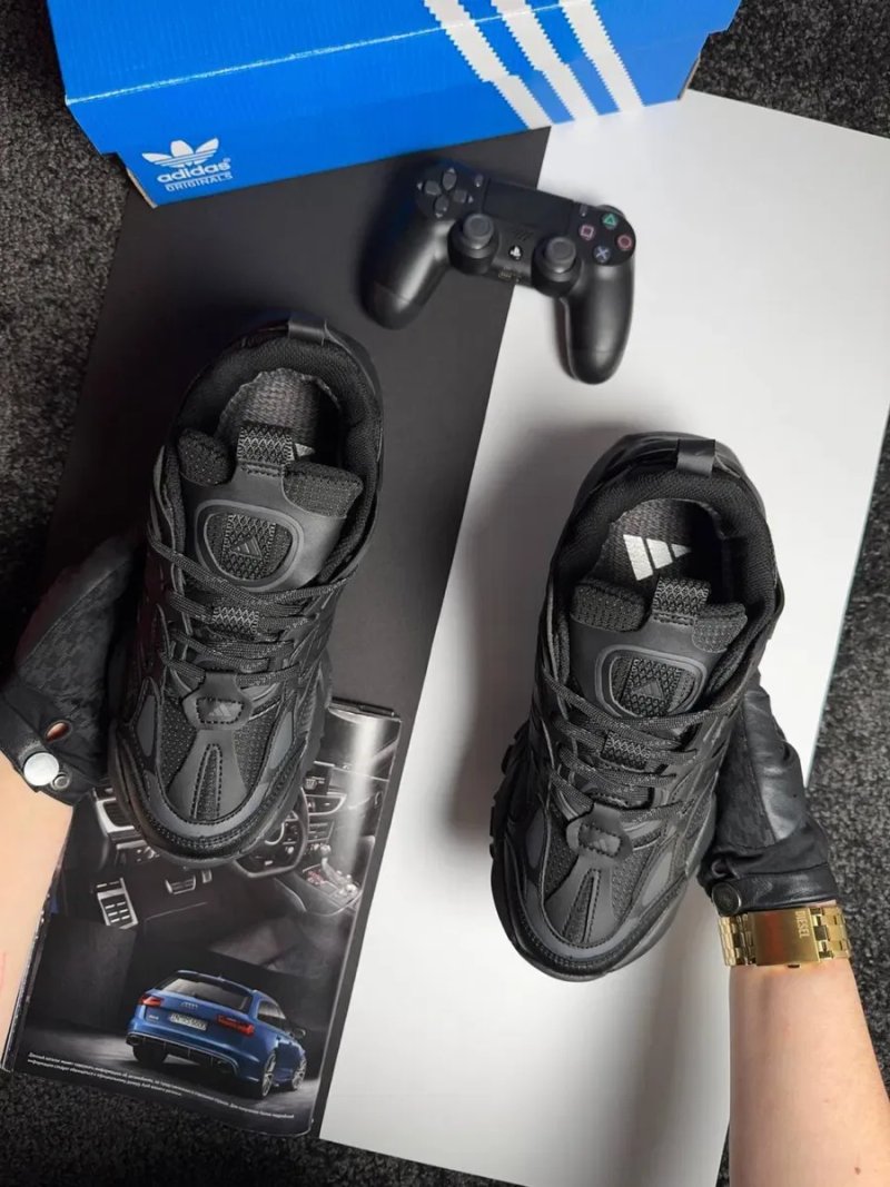 Чоловічі кросівки Adidas XLG Runner Deluxe GTX All Black [41-45] — фото 7