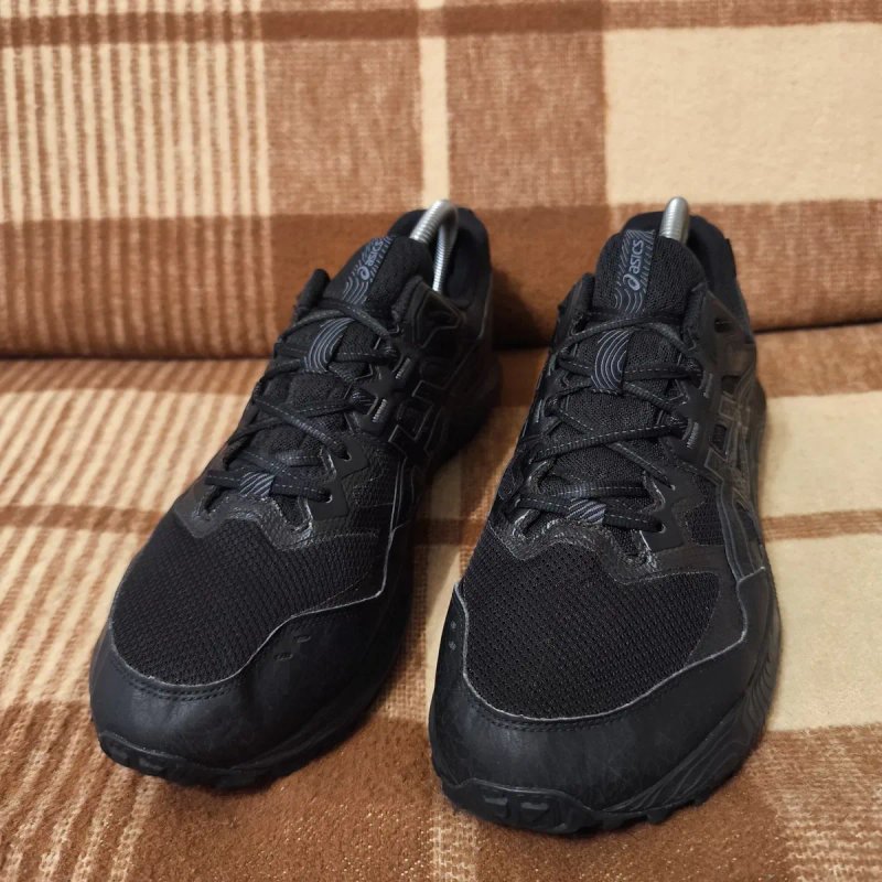 Чоловічі кросівки asics gore-tex — фото 2