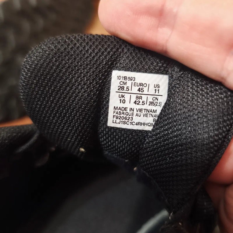 Чоловічі кросівки asics gore-tex — фото 5