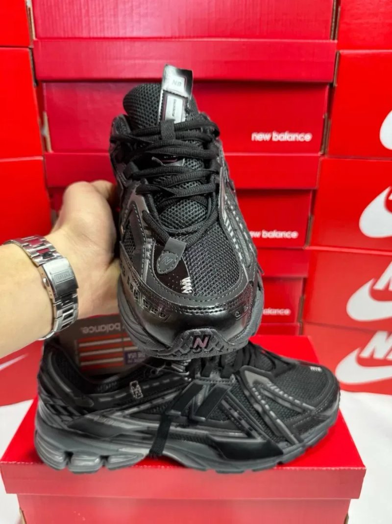 Чоловічі кросівки New Balance 1906A Black Silver — фото 5
