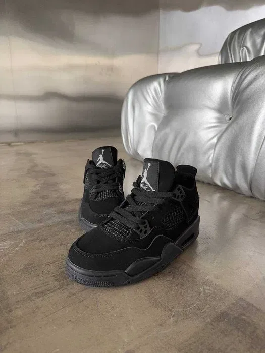 Чоловічі кросівки Nike Air Jordan Retro 4 "Black Cat" Розміри 40-45 — фото 5