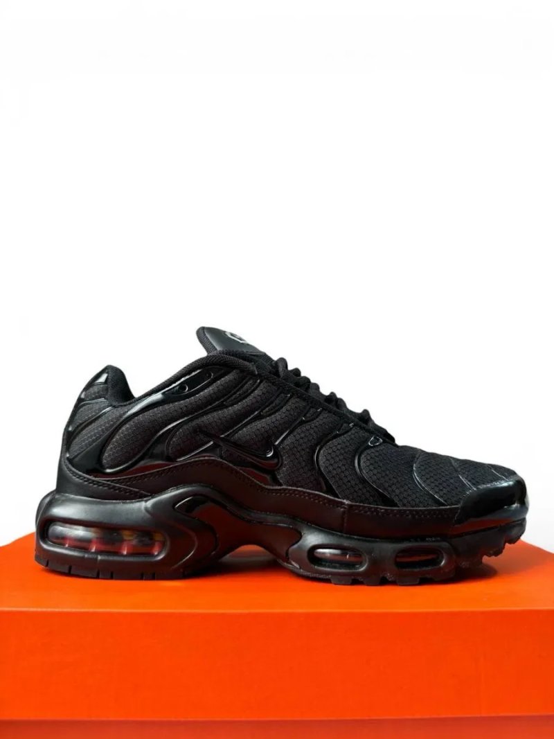 Чоловічі кросівки Nike Air Max Plus Tn, Black — фото 2