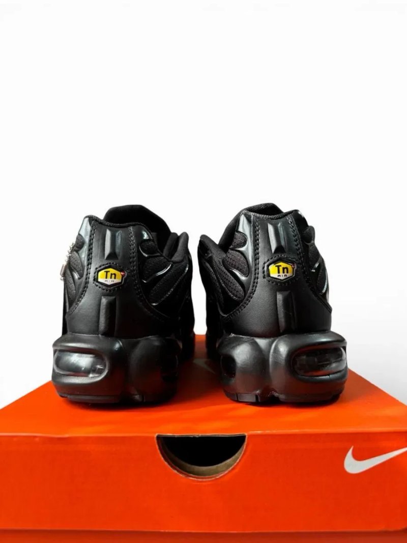 Чоловічі кросівки Nike Air Max Plus Tn, Black — фото 4