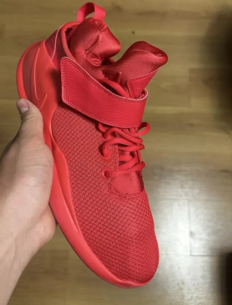 Чоловічі кросівки NIKE KWAZI — фото 3