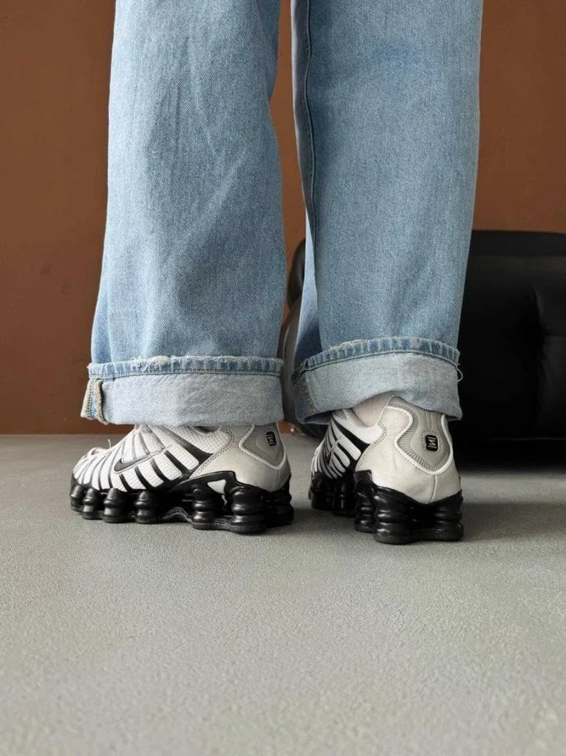 Чоловічі кросівки Nike Shox TL "Black/White" Розміри 40-45 — фото 8