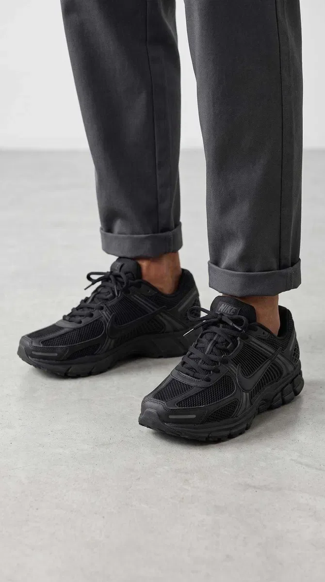 Чоловічі кросівки Nike Zoom Vomero 5 чорні Найк — фото 3