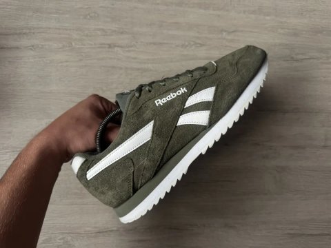 Чоловічі шкіряні кросівки Reebok classic 42 розмір