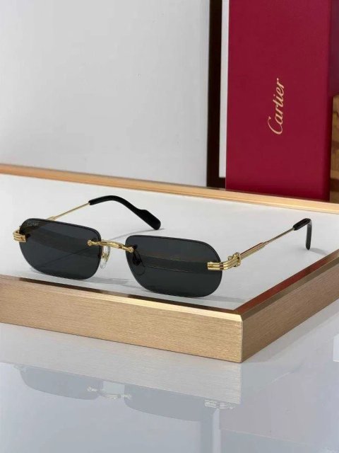 Чоловічі сонцезахисні окуляри Cartier CT0577S в золотій оправі