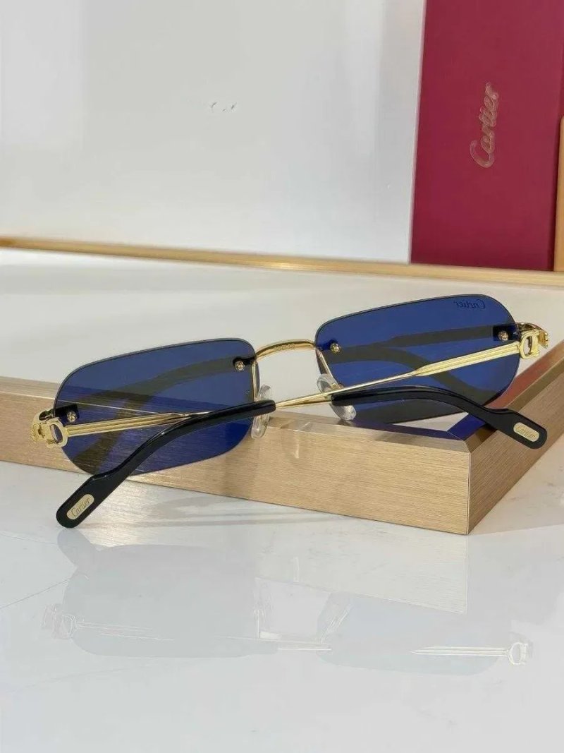 Чоловічі сонцезахисні окуляри Cartier CT0577S в золотій оправі — фото 4