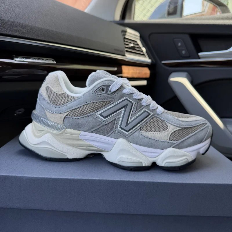 Чоловічі жіночі кросівки нюбеланс сірі New balance 9060 grey brown — фото 2