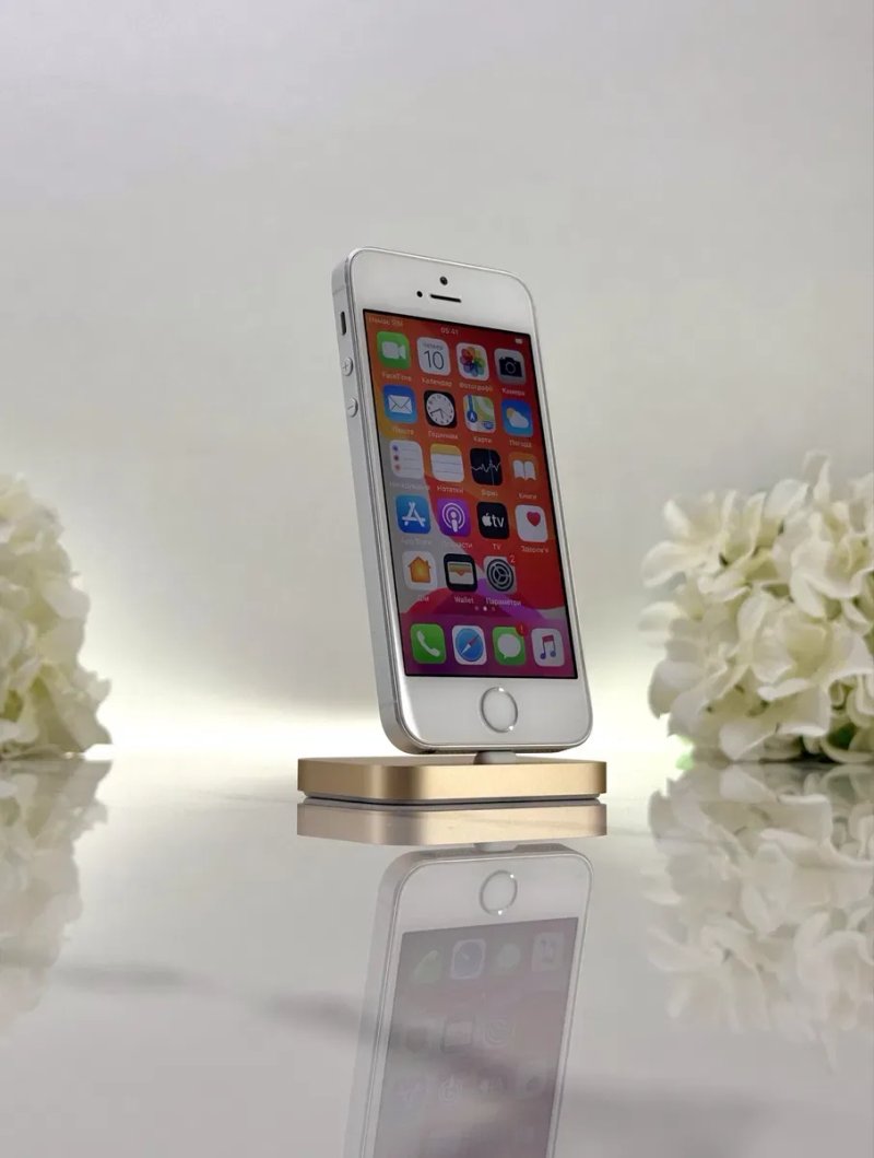 Чудовий iPhone SE-1 iOS 13.5! 64GB Neverlock 89%АКБ(Магазин Гарантія) — фото 3