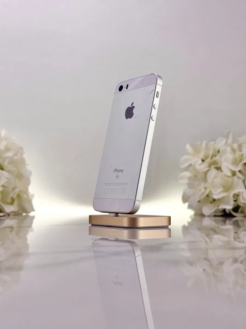 Чудовий iPhone SE-1 iOS 13.5! 64GB Neverlock 89%АКБ(Магазин Гарантія) — фото 8