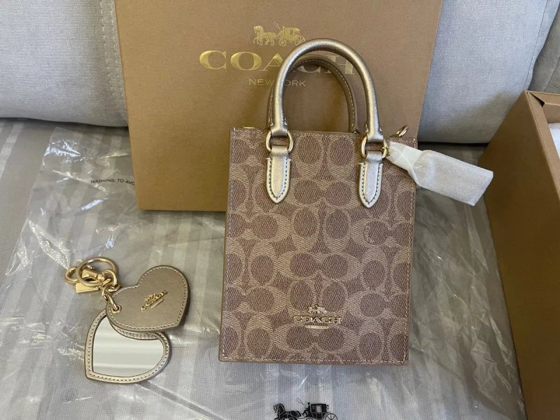 COACH Mini tote bag set. Набор сумочка тоут и зеркальце на сумку кожа — фото 6