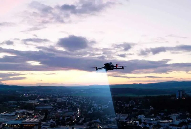 CP.EN.00000573 Квадрокоптер DJI Matrice 4E. Професійний картографічний дрон з камери 4/3 CMOS та лазерним далекоміром — фото 4