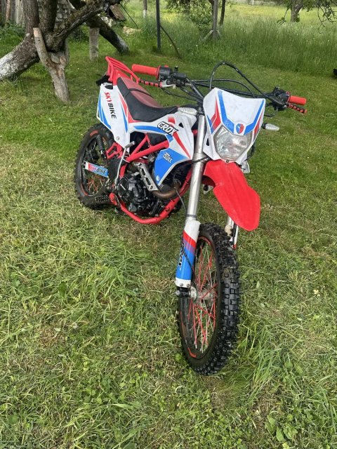 CRDX 200 sky bike