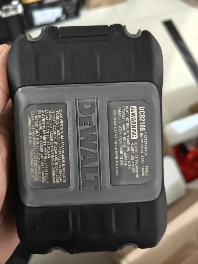 [DCB2108] DeWalt XR 18v (20v max) powerpack 8AH 2026! — фото 2