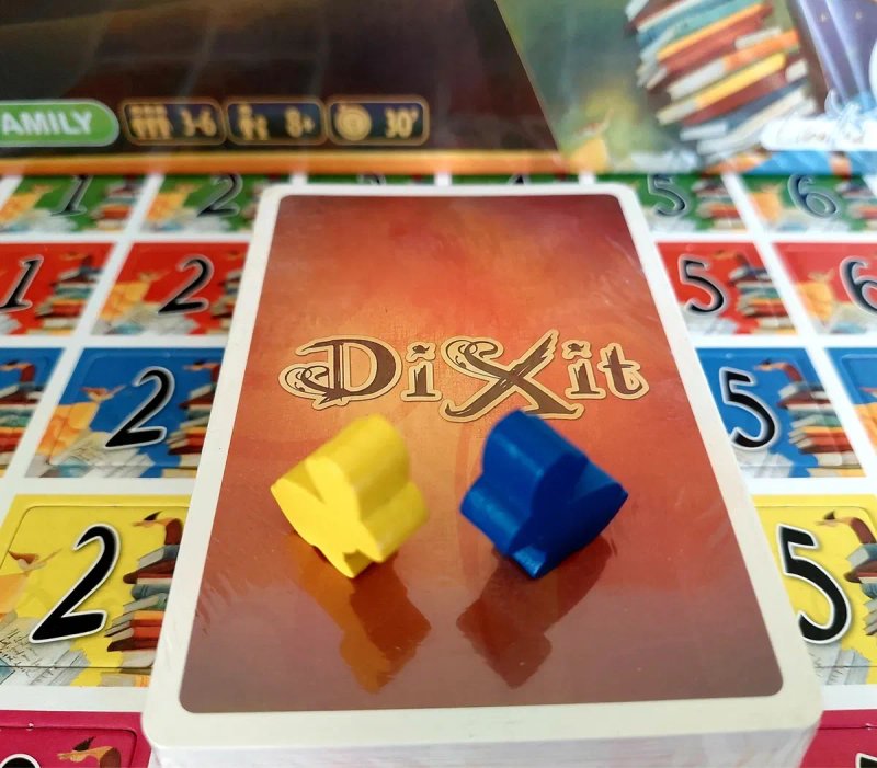 Діксіт з полем в коробці (Dixit, Диксит) настільна гра — фото 5