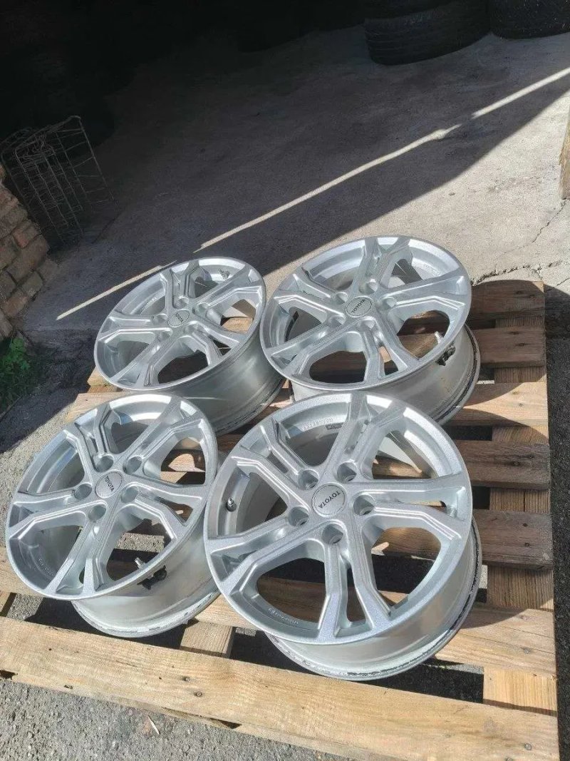 Диски R16 5x114,3 ET40 7J ЦО60, с датчиками давления. Привезены из Германии — фото 4