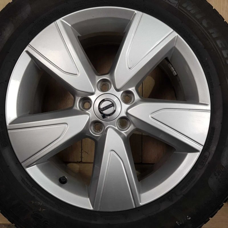 Диски Volvo R17 5x108 XC40 XC60 S60 V50 C30 Ford Mondeo Focus C-max Fusion Kuga Escape — фото 3