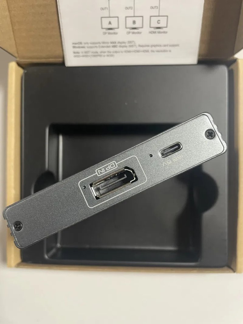 DisplayPort спліттер 1x3 (DP in to 3xDP out) з живленням Type-C — фото 2
