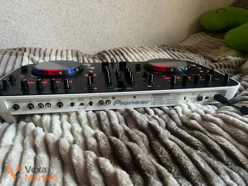 DJ контролер Pioneer DDJ-ERGO-V з RGB-підсвіткою — фото 2