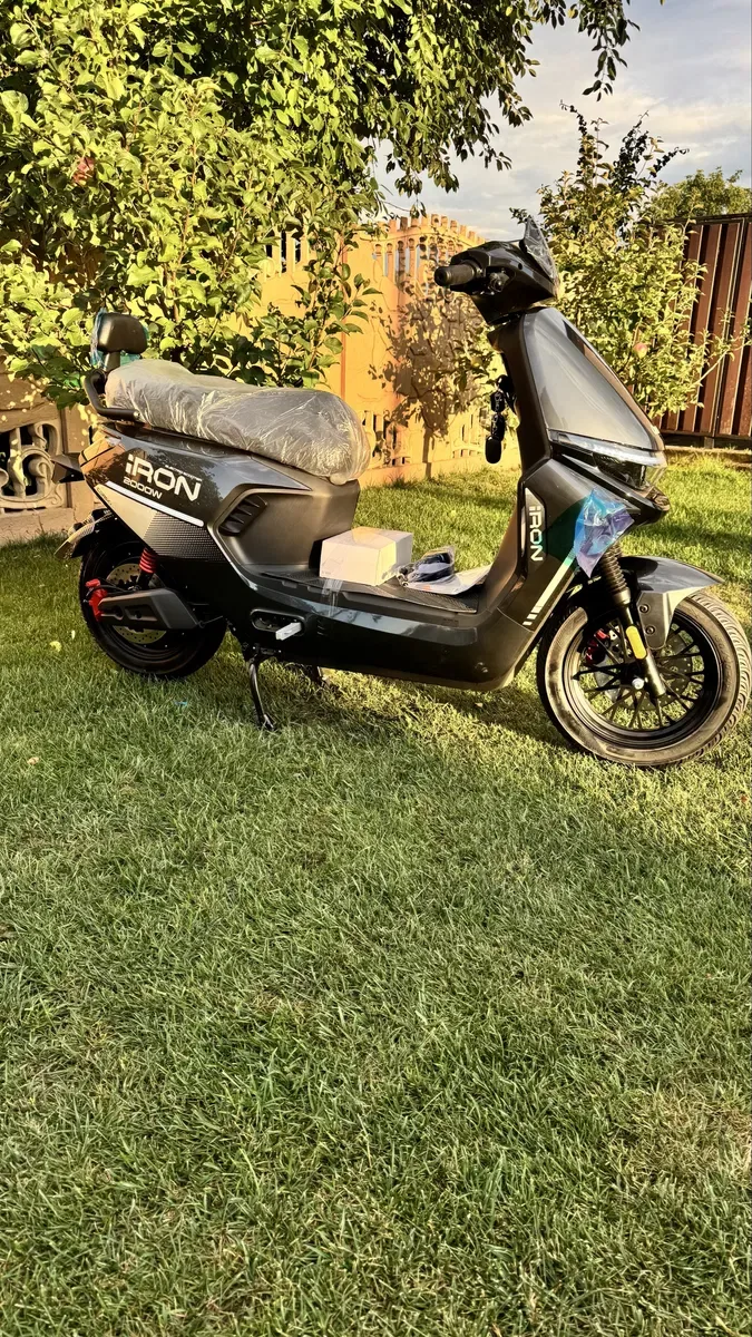 Доставка вам Додому. Електроскутер Corso IRON 2000Вт, 72V/30Ah — фото 5