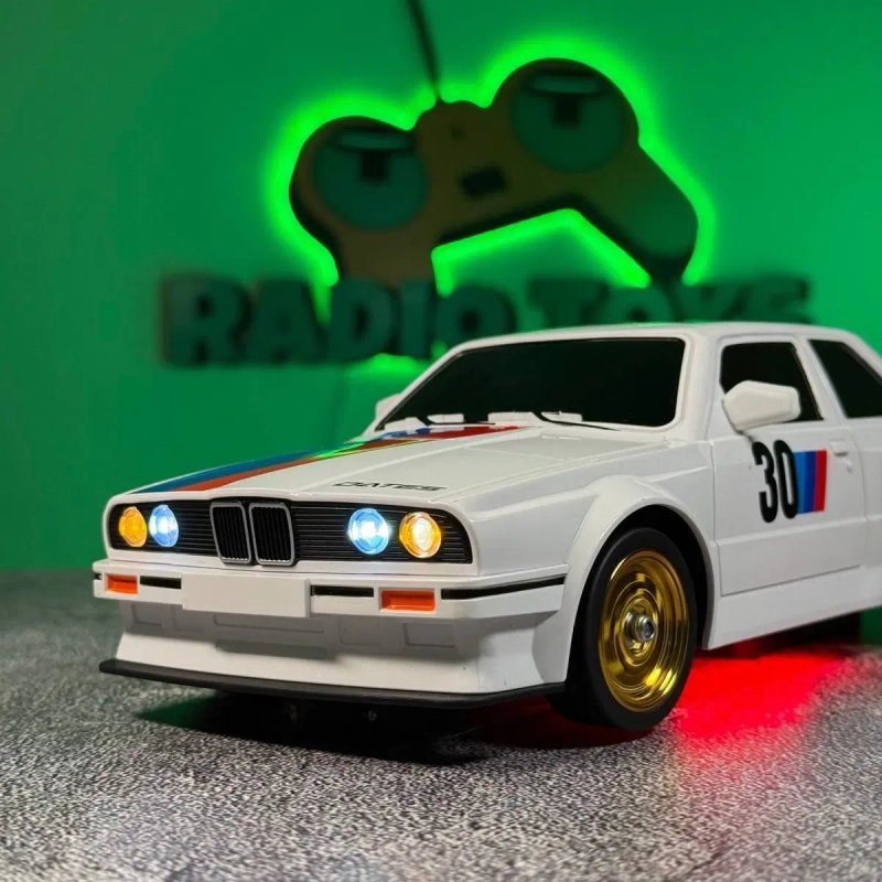 Дрифт машинка BMW Е30 на радіокеруванні Біла. Машинка для дрифту БМВ — фото 2