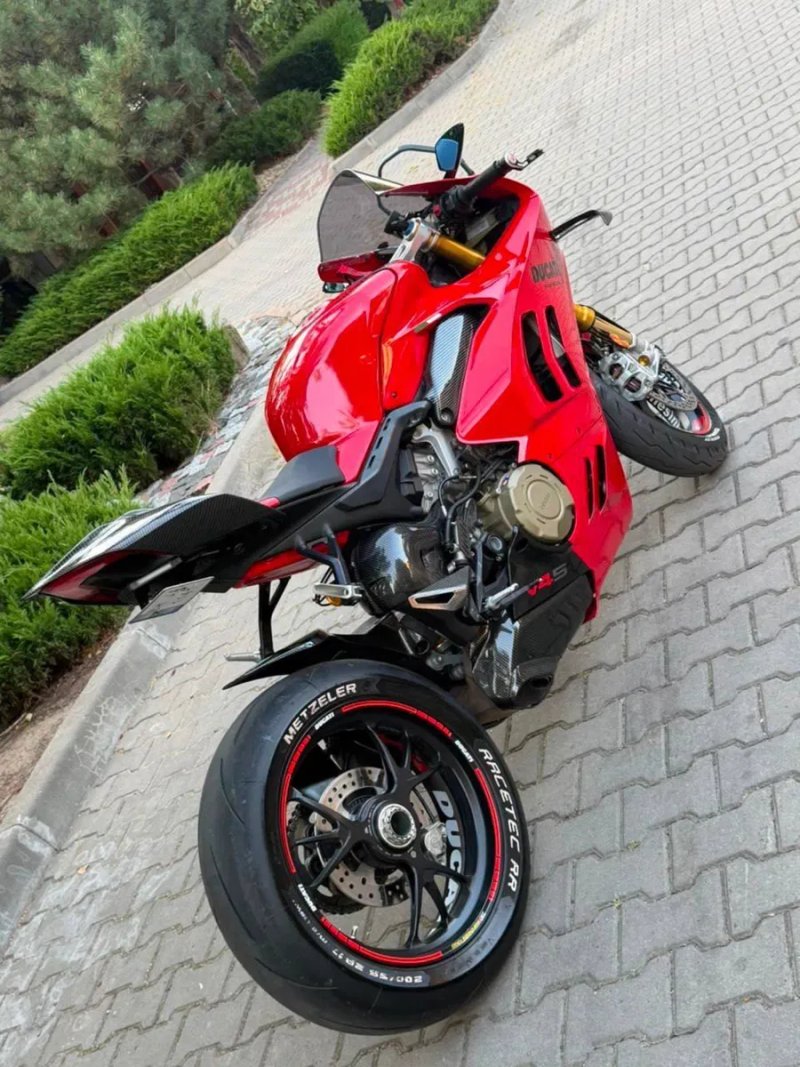 Ducati Panigale v4s 2022 — фото 3