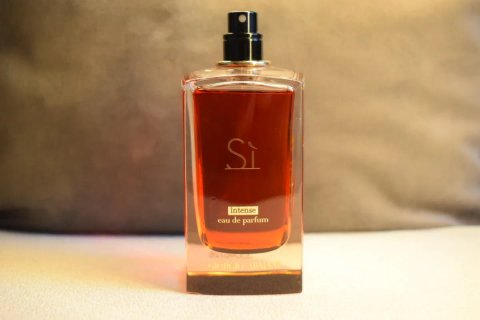 Духи Жіночі Giorgio Armani Sì Eau de Parfum Intense 100 мл. Оригінал без коробки. Флакон без кришки!
