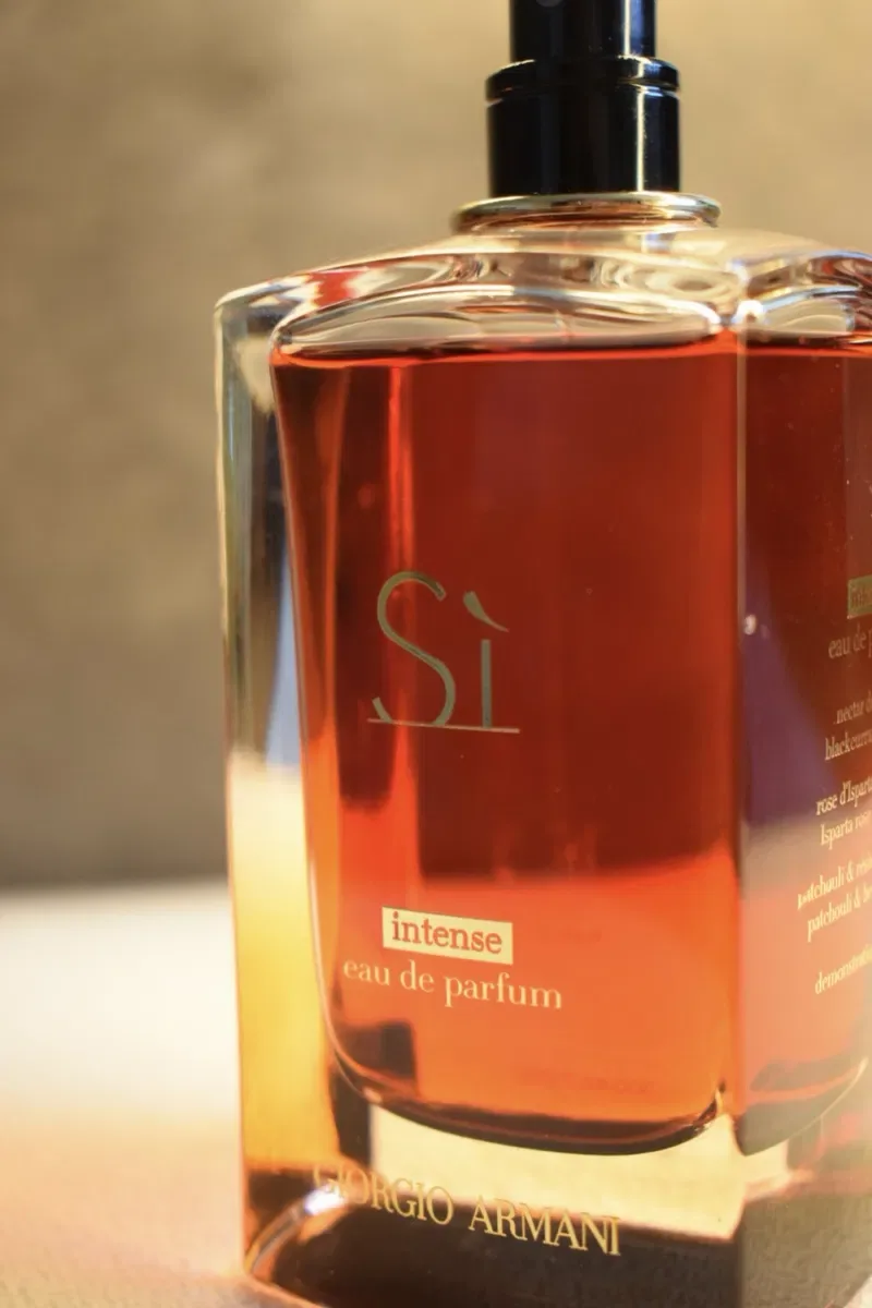 Духи Жіночі Giorgio Armani Sì Eau de Parfum Intense 100 мл. Оригінал без коробки. Флакон без кришки! — фото 4