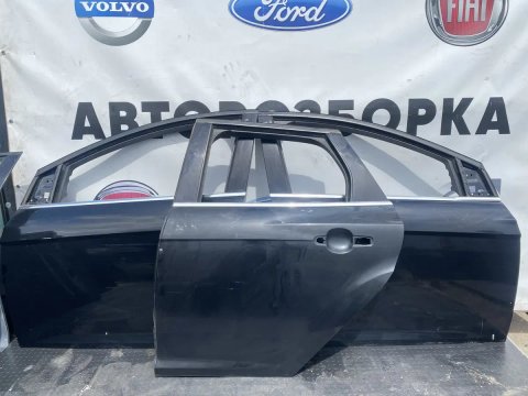 Двері Форд Фокус 3 Двери Ford Focus 3 передні задні розборка