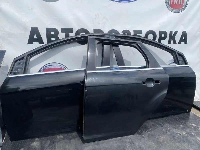 Двері Форд Фокус 3 Двери Ford Focus 3 передні задні розборка — фото 2