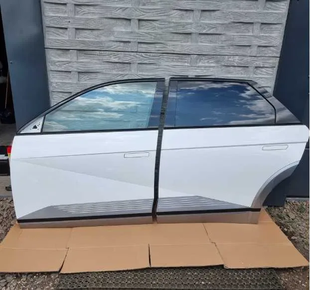 Двері Hyundai Ioniq 5 передні або задні праві ліві разборка — фото 2